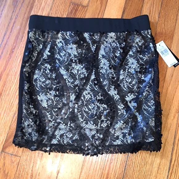 IZ Byer Mini Skirt - Picture 1 of 6